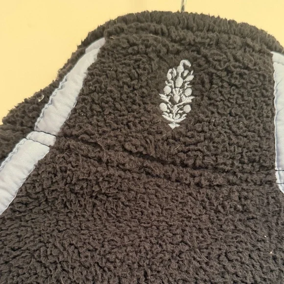 Free People Movement Black Fleece with Light Blue Trim - Picture 5 of 6